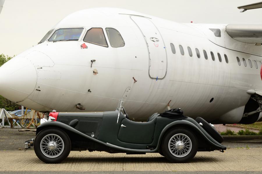 Aston Martin 15/98 2/4-Passenger 1937 года  (фото 14 из 27)